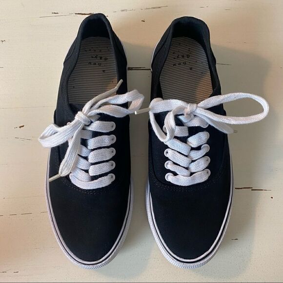 A new day black and white sneakers - Picture 6 of 7